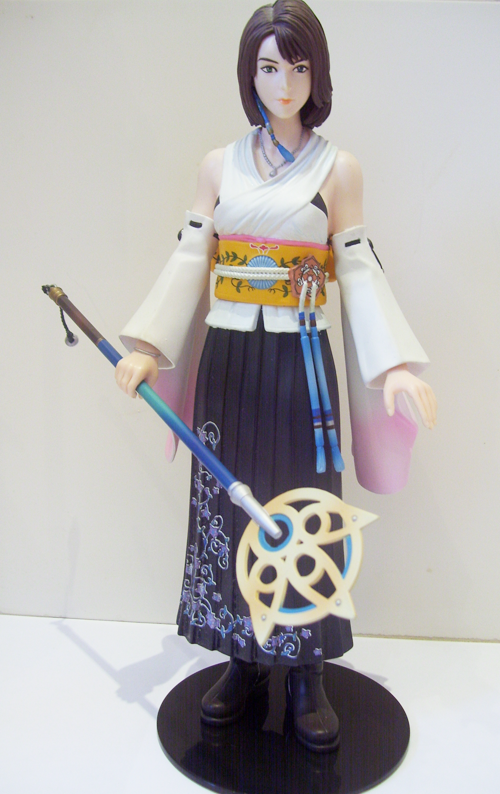 final fantasy yuna figure